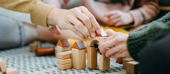 Kids playing with blocks